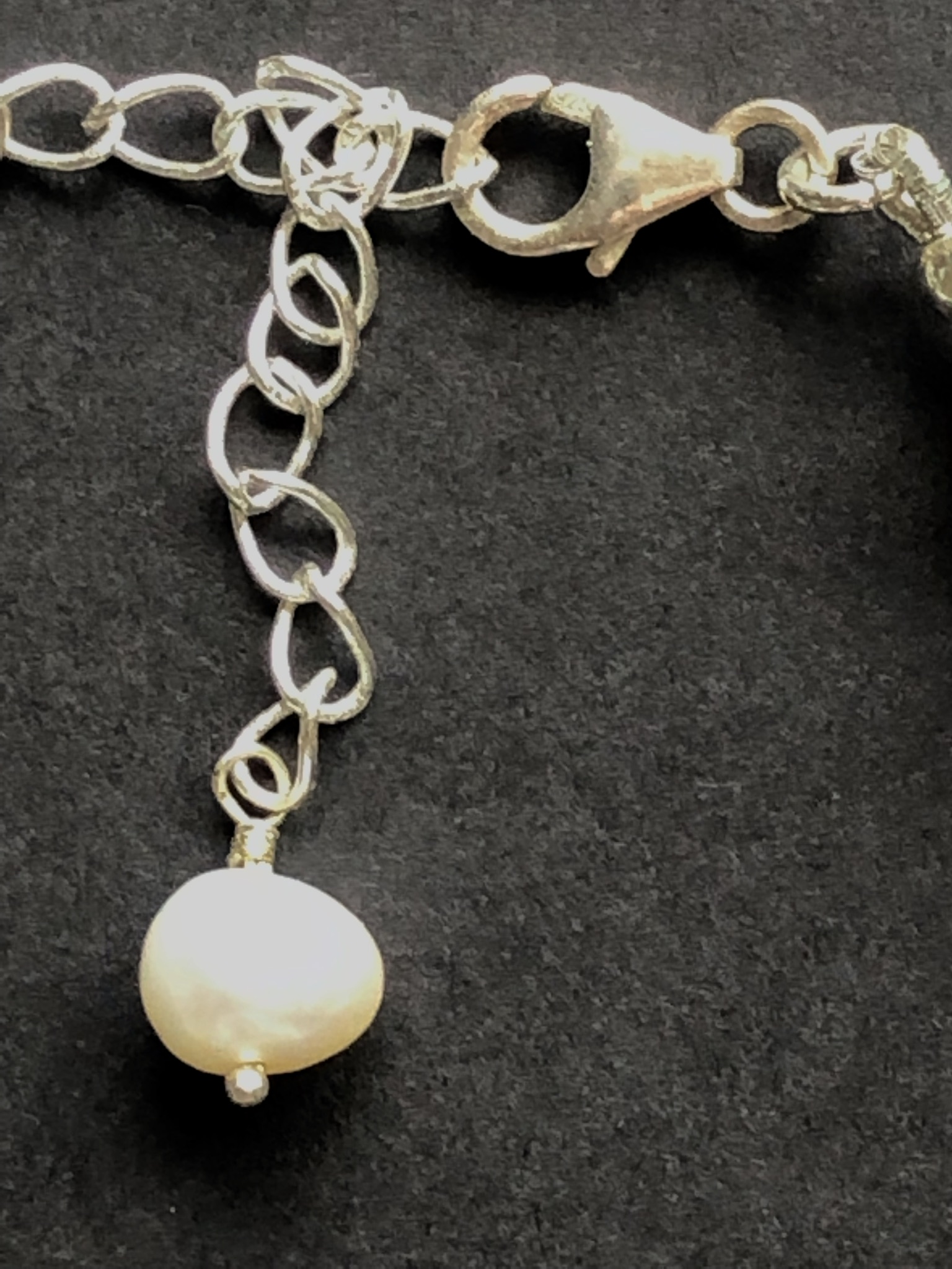 Frosted Agate and Freshwater Pearl Necklace - Image 4