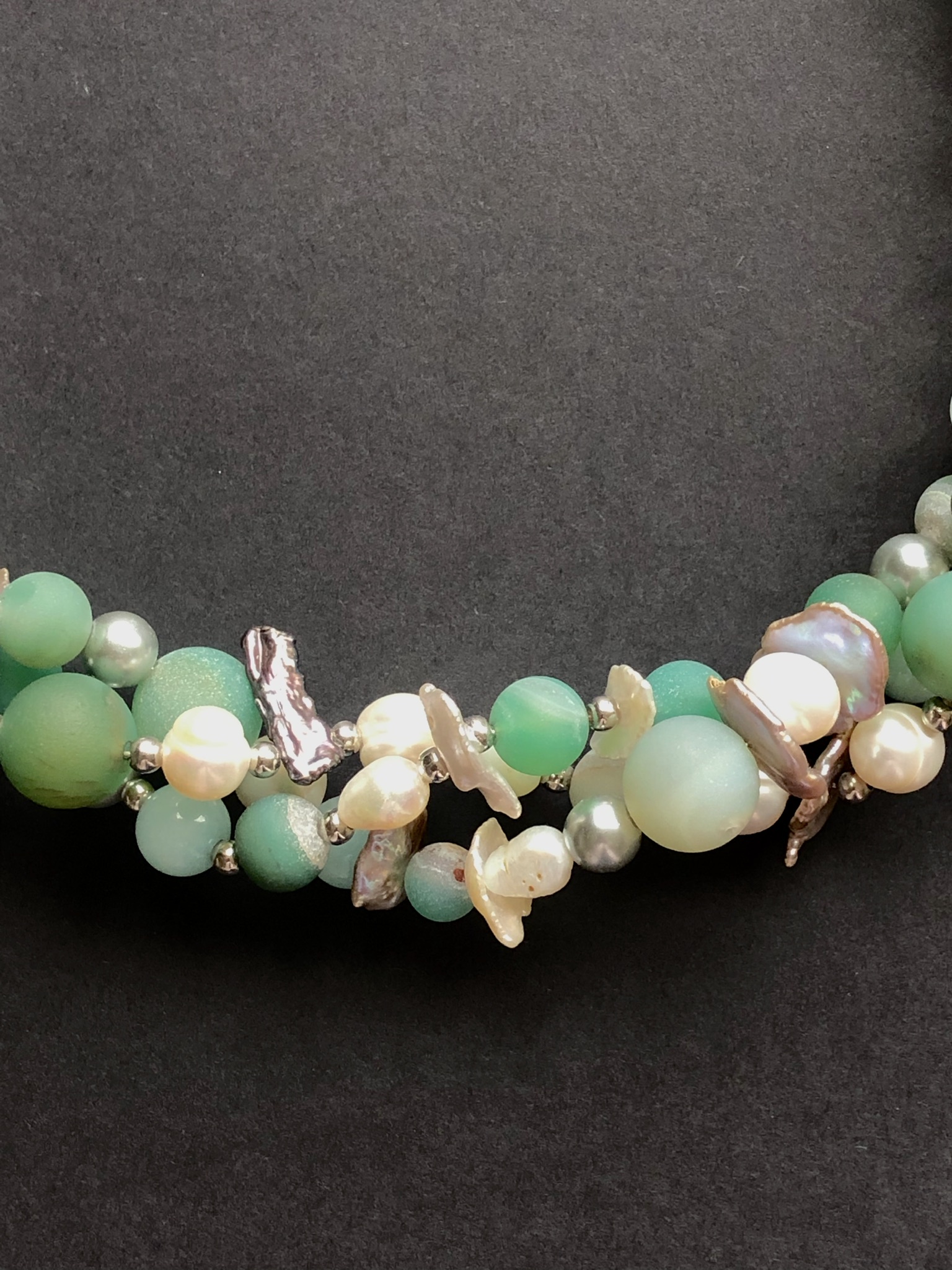 Frosted Agate and Freshwater Pearl Necklace - Image 3