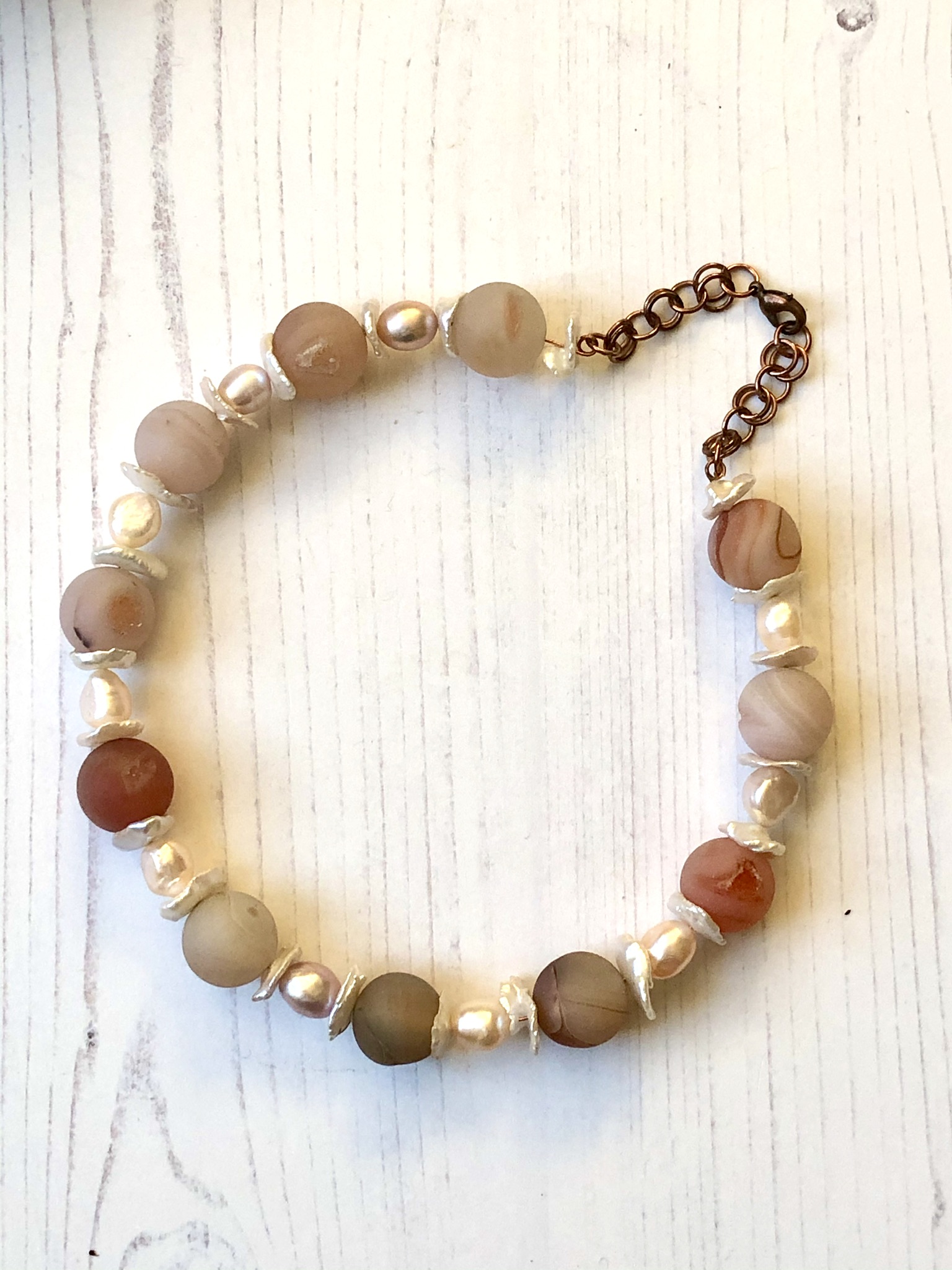 Druzy Agate and Freshwater Pearl Memory Wire Necklace - Image 2