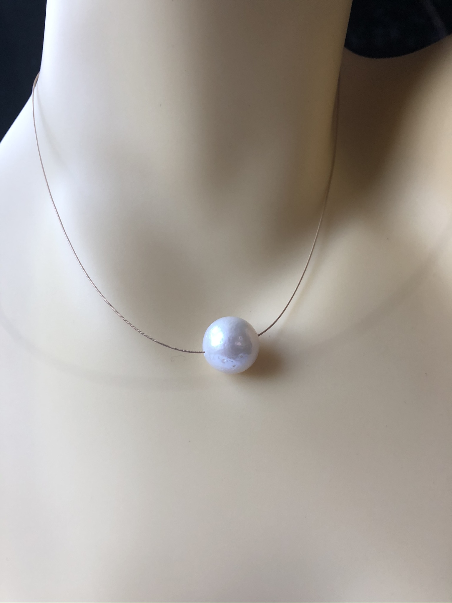 Neckline Floating Pearl Necklace - Rose Gold
