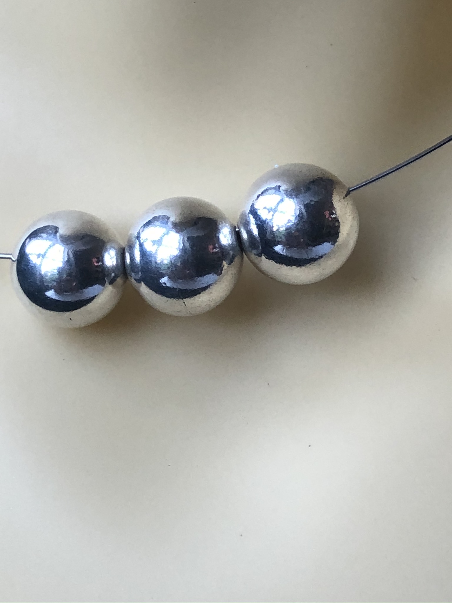 Silver Bead Memory Wire Necklace - Image 2