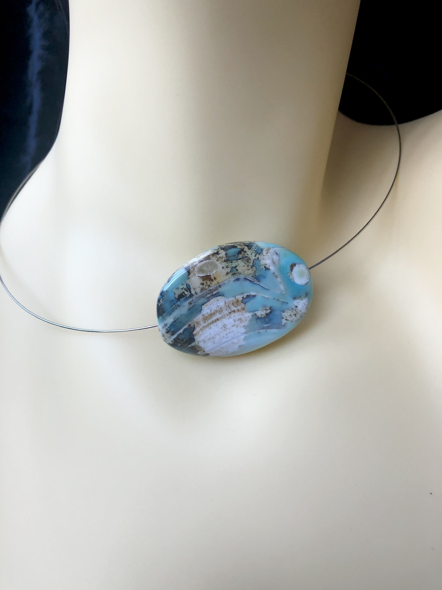 Agate Memory Wire Necklace