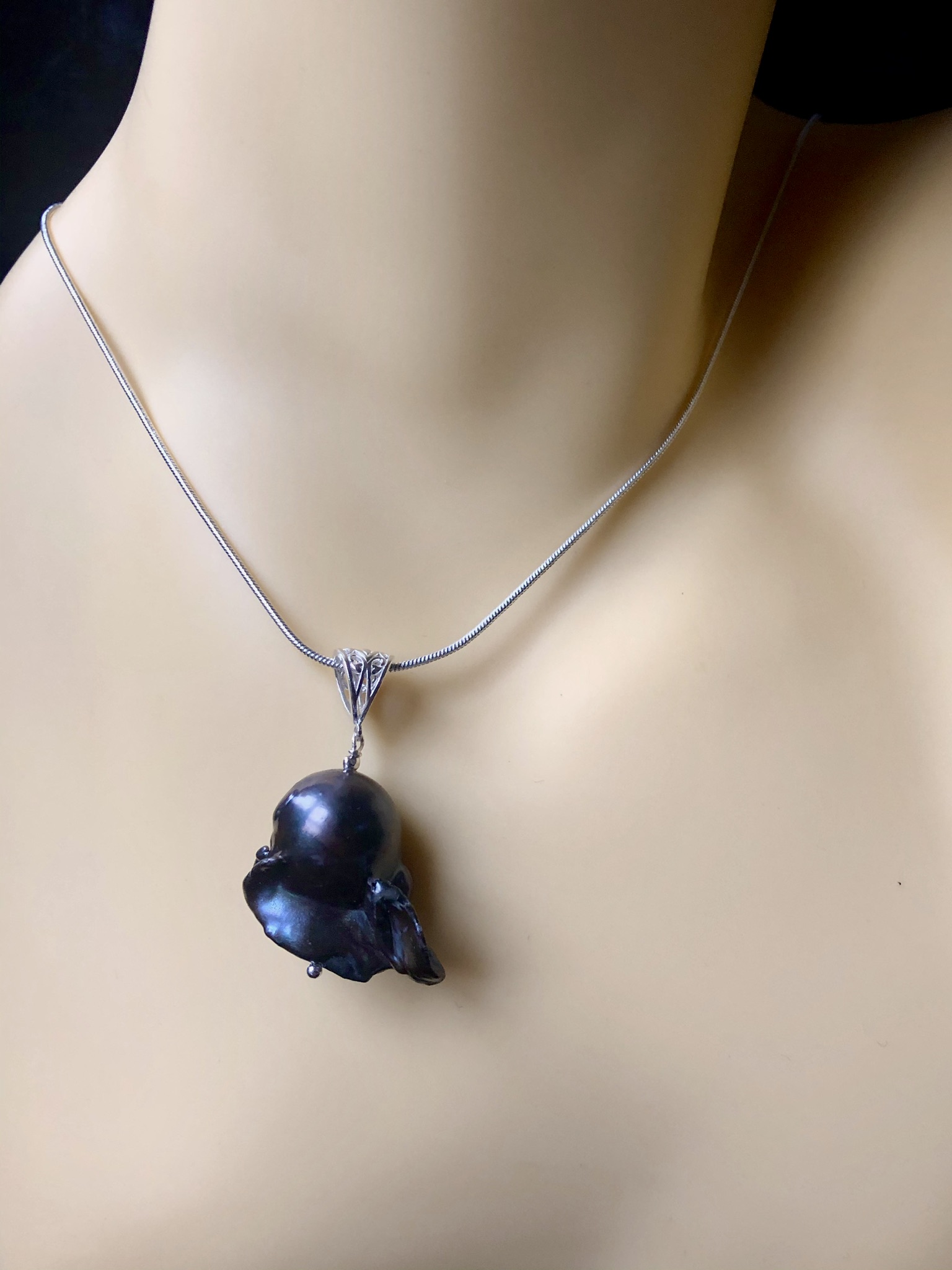 Freshwater Metallic Baroque Pearl Pendant and Chain