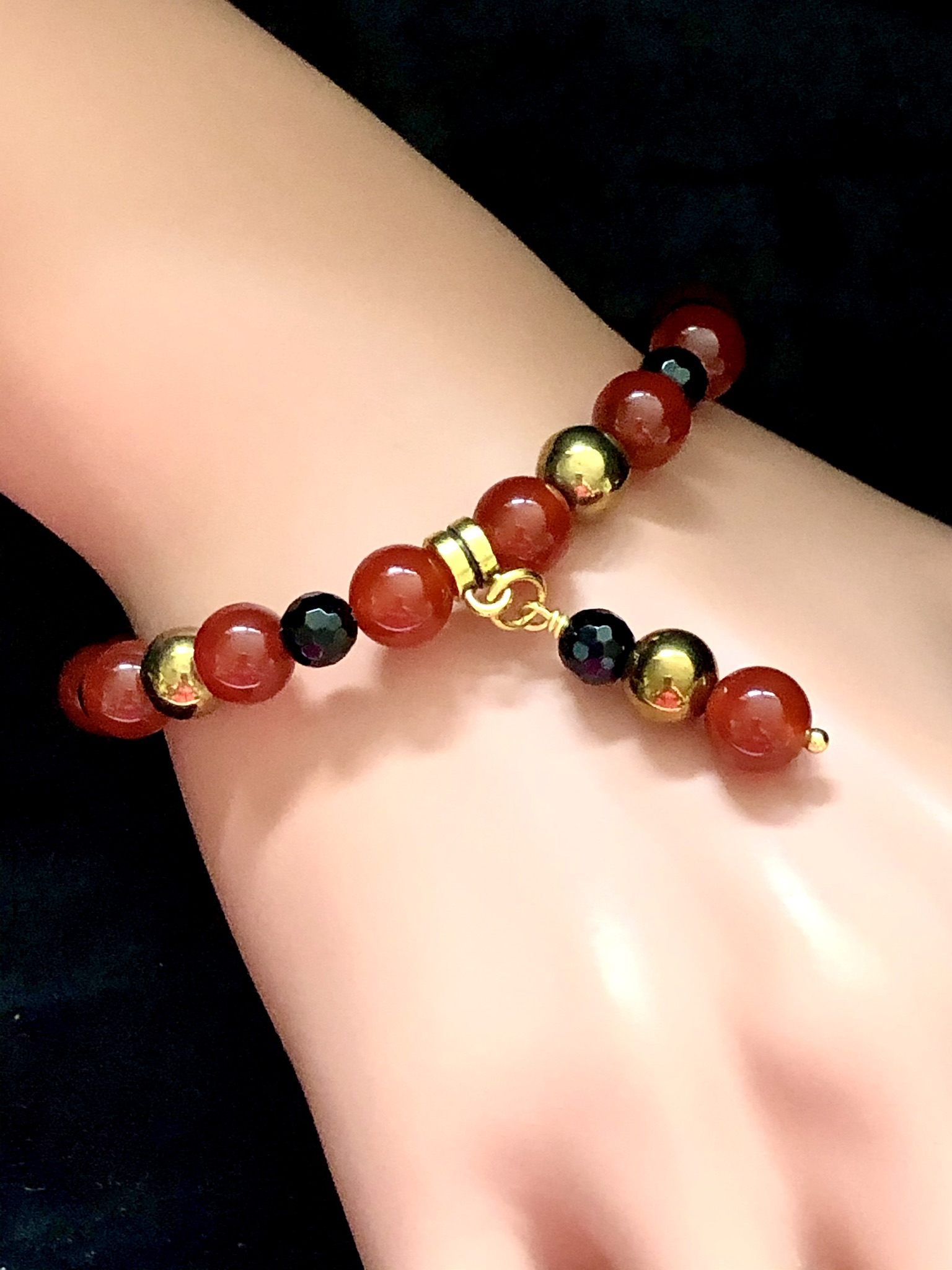 Carnelian, Black Spinel and Haematite Stretchy Bracelet - Image 3
