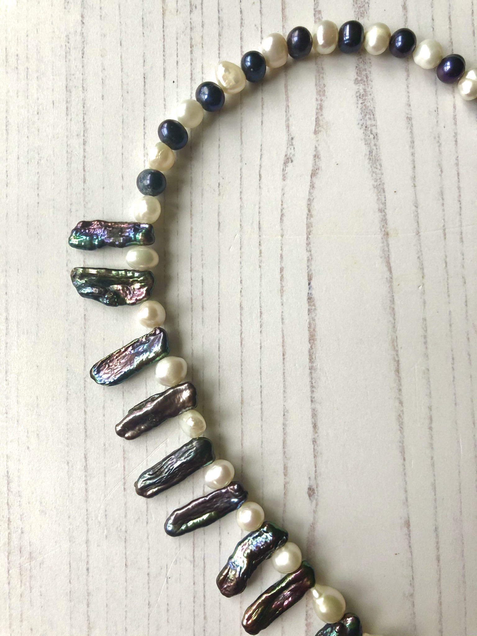 Image for Peacock Biwa and black and white necklace 4