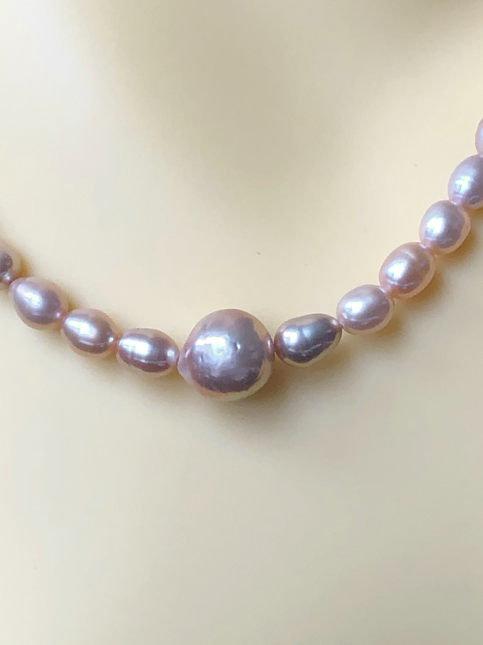 Image for satin pink pearl necklace 2