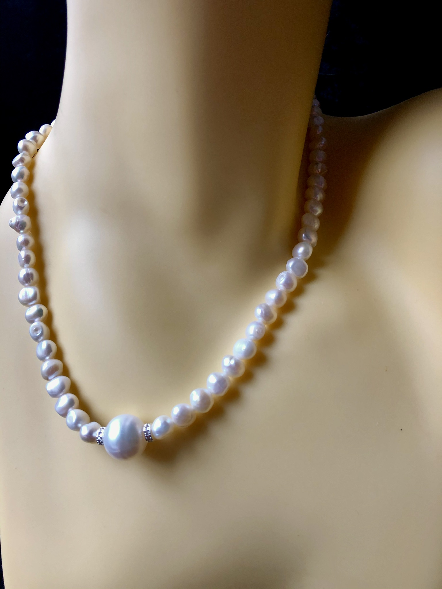 Image for Silver accent pearl necklace 2