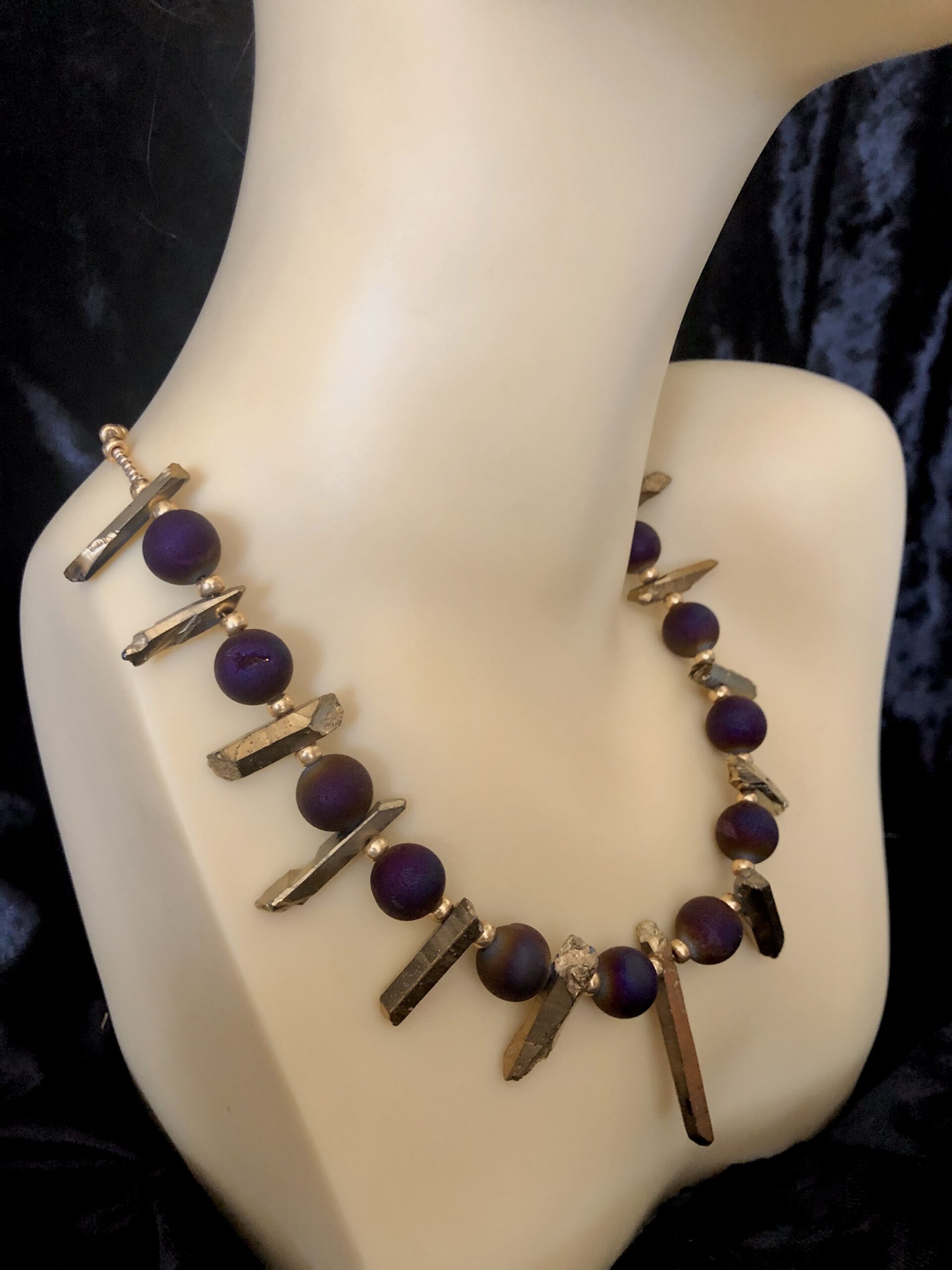 Image for Maroon druzy and gold coated quartz necklace 4