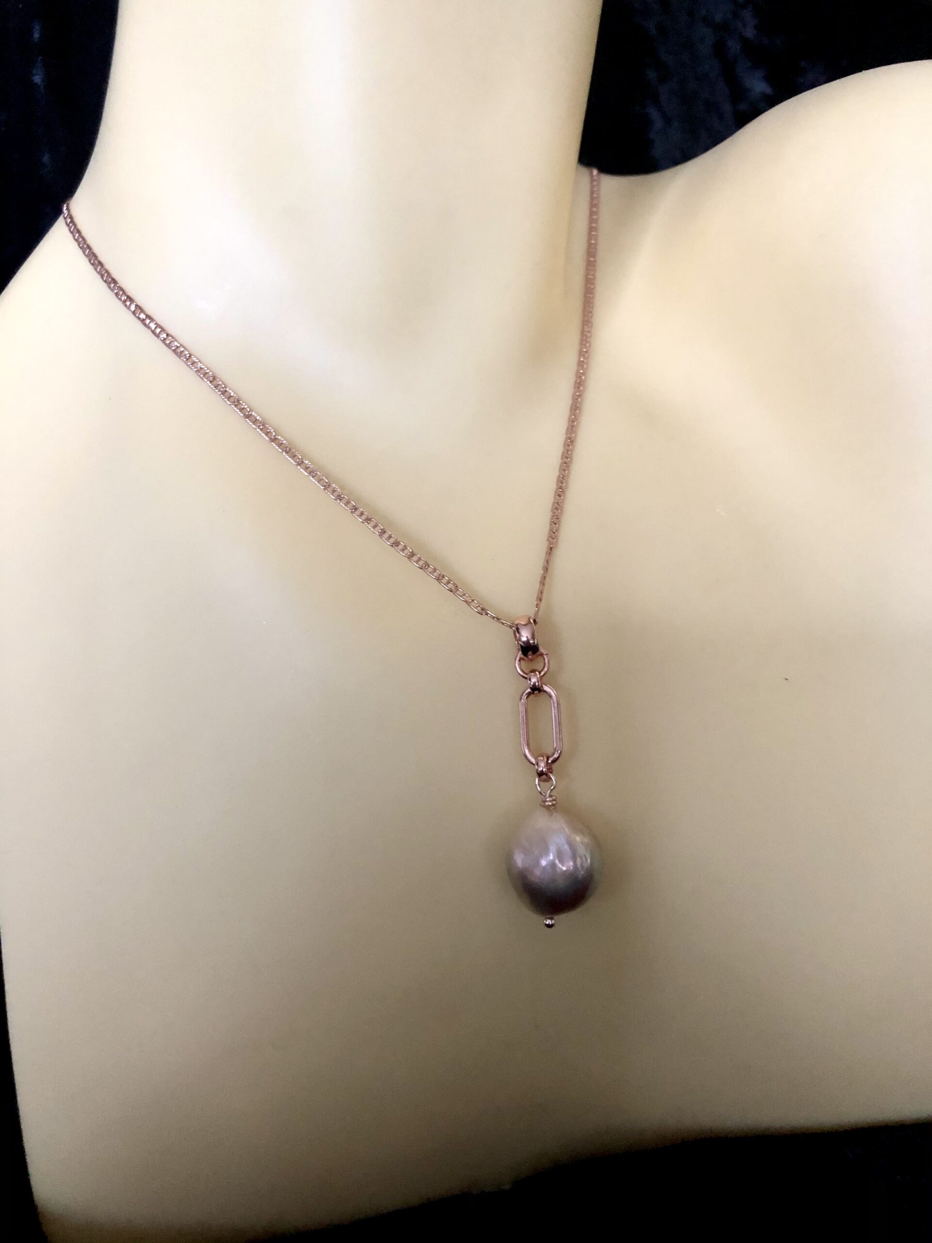 Image for Metallic pearl paper clip pendant 2