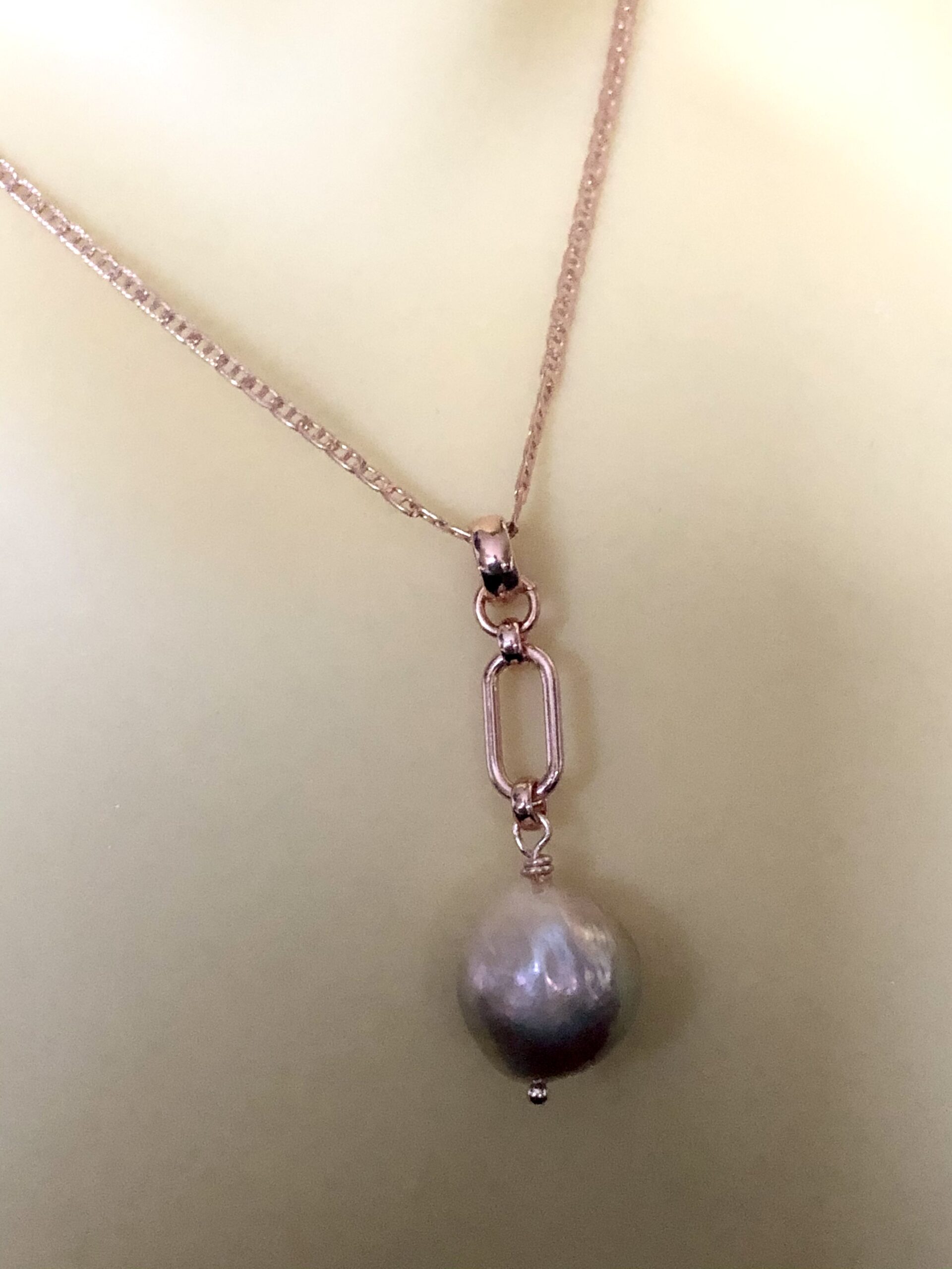 Image for Metallic pearl paper clip pendant 3