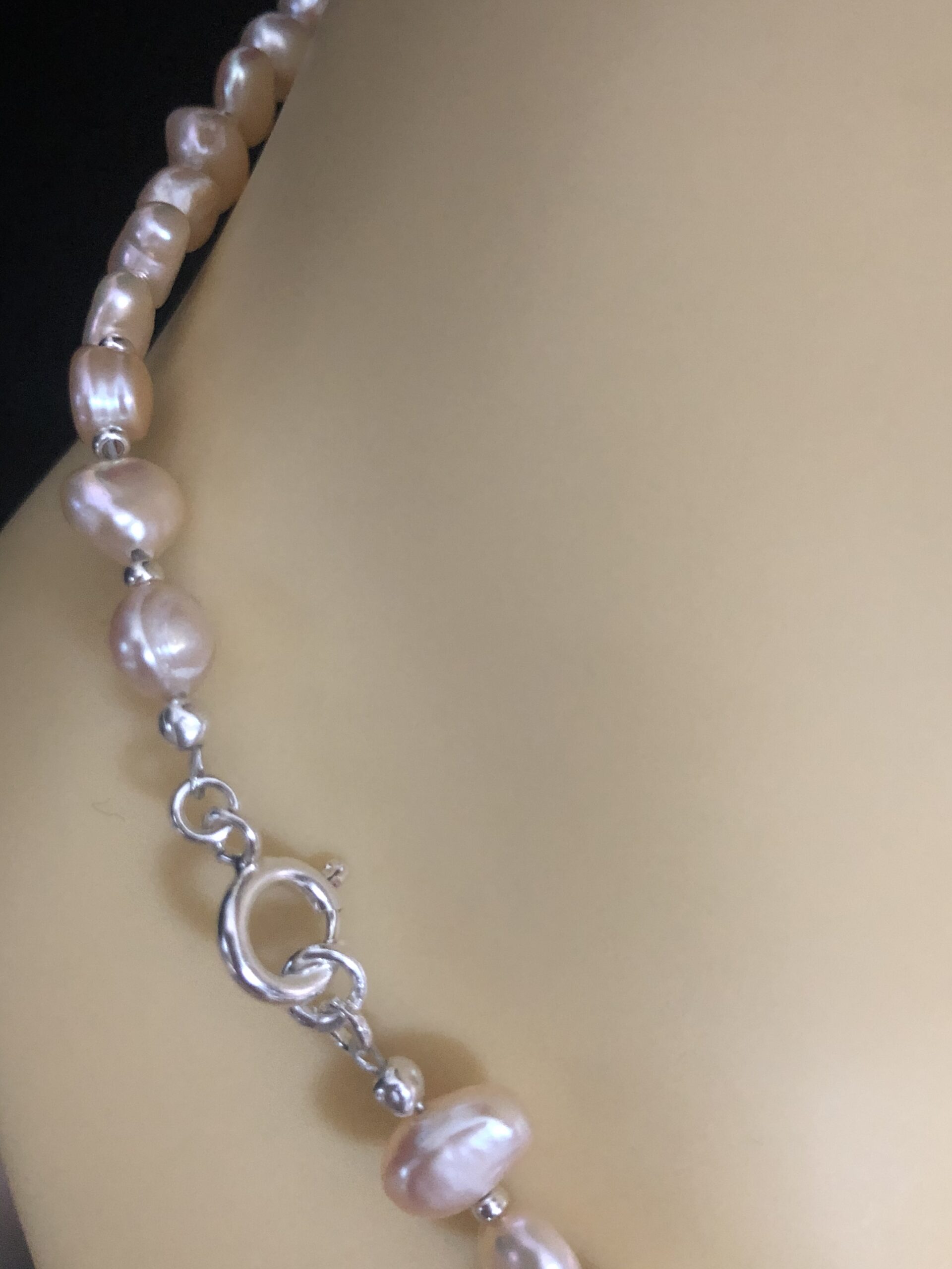 Image for Bubble Pearl Necklace 3