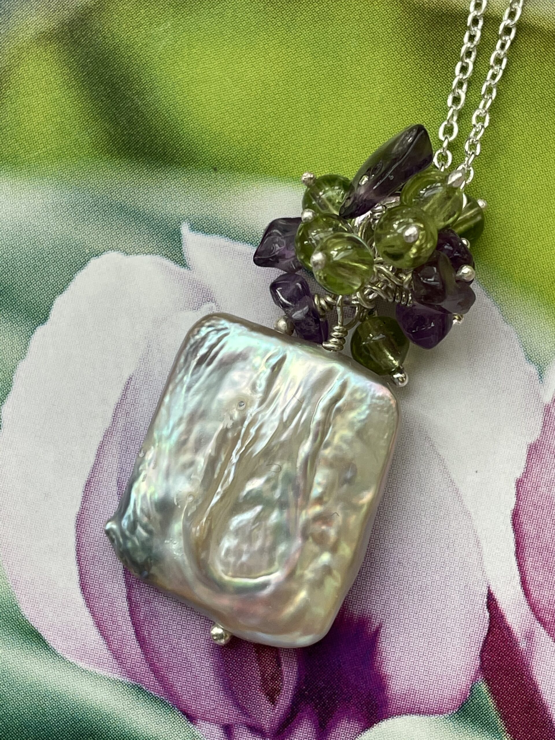 Image for Pearl, amethyst and peridot droplets pendant 2