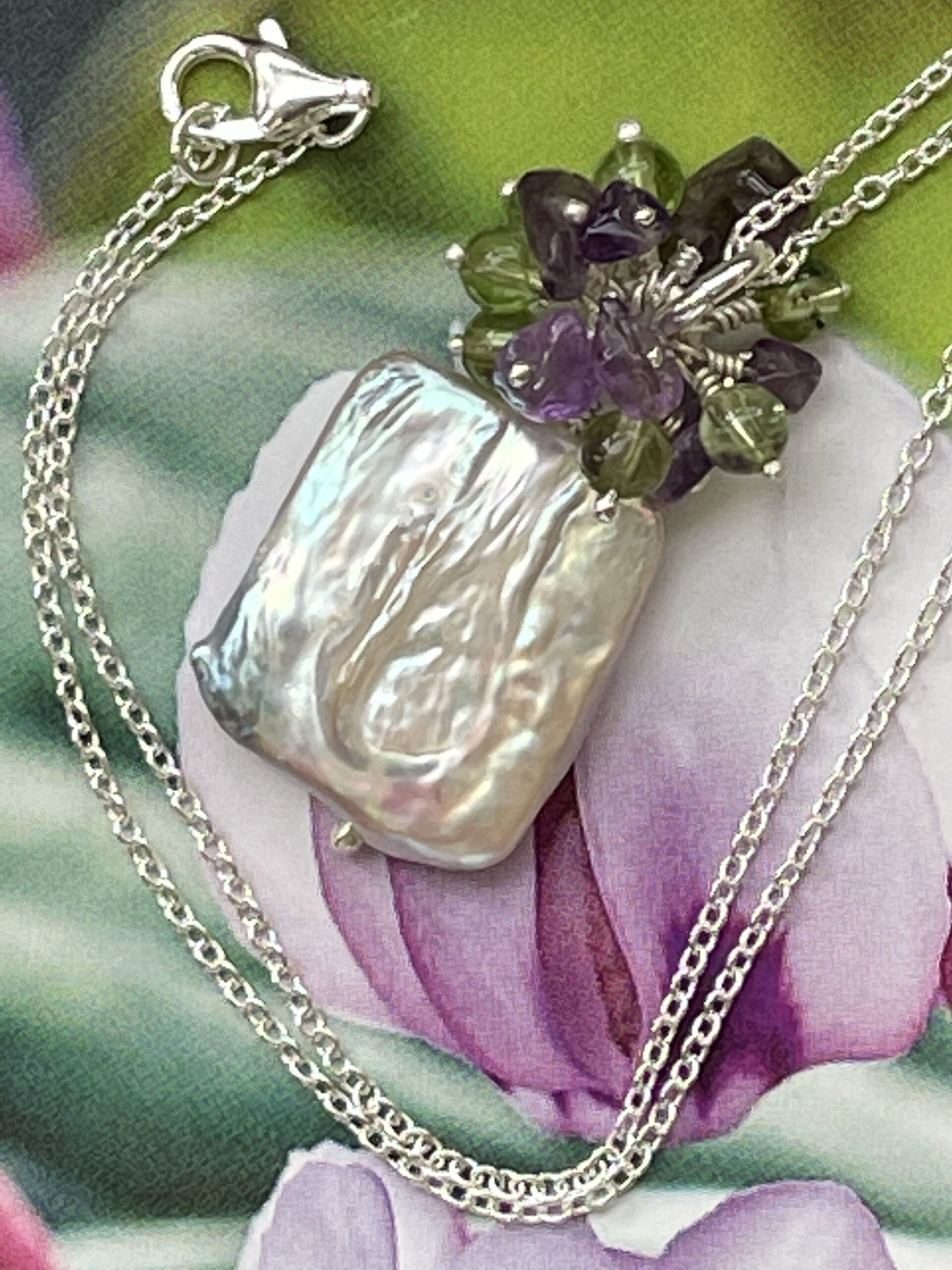 Image for Pearl, amethyst and peridot droplets pendant 6